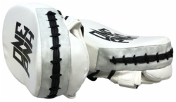 (S) Focus pads ŁZ-PU-1 “ONE PUNCH” white PAINTED